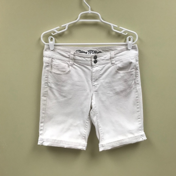 🔥SALE🔥Tommy Hilfiger white jean shorts size6 - Picture 2 of 6